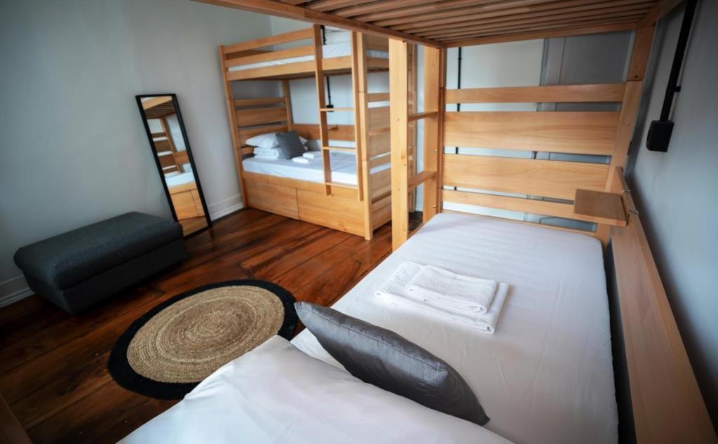 Inn Door 21 - Hostel & Suite Braganca Exterior photo