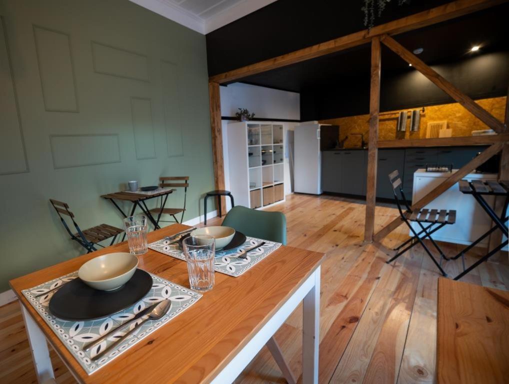 Inn Door 21 - Hostel & Suite Braganca Exterior photo