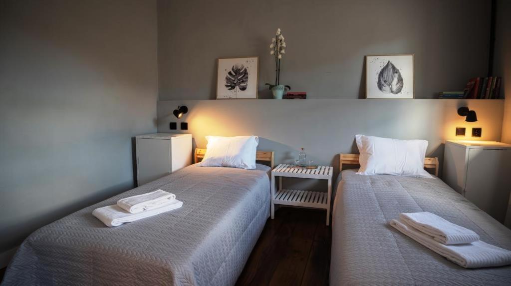 Inn Door 21 - Hostel & Suite Braganca Exterior photo